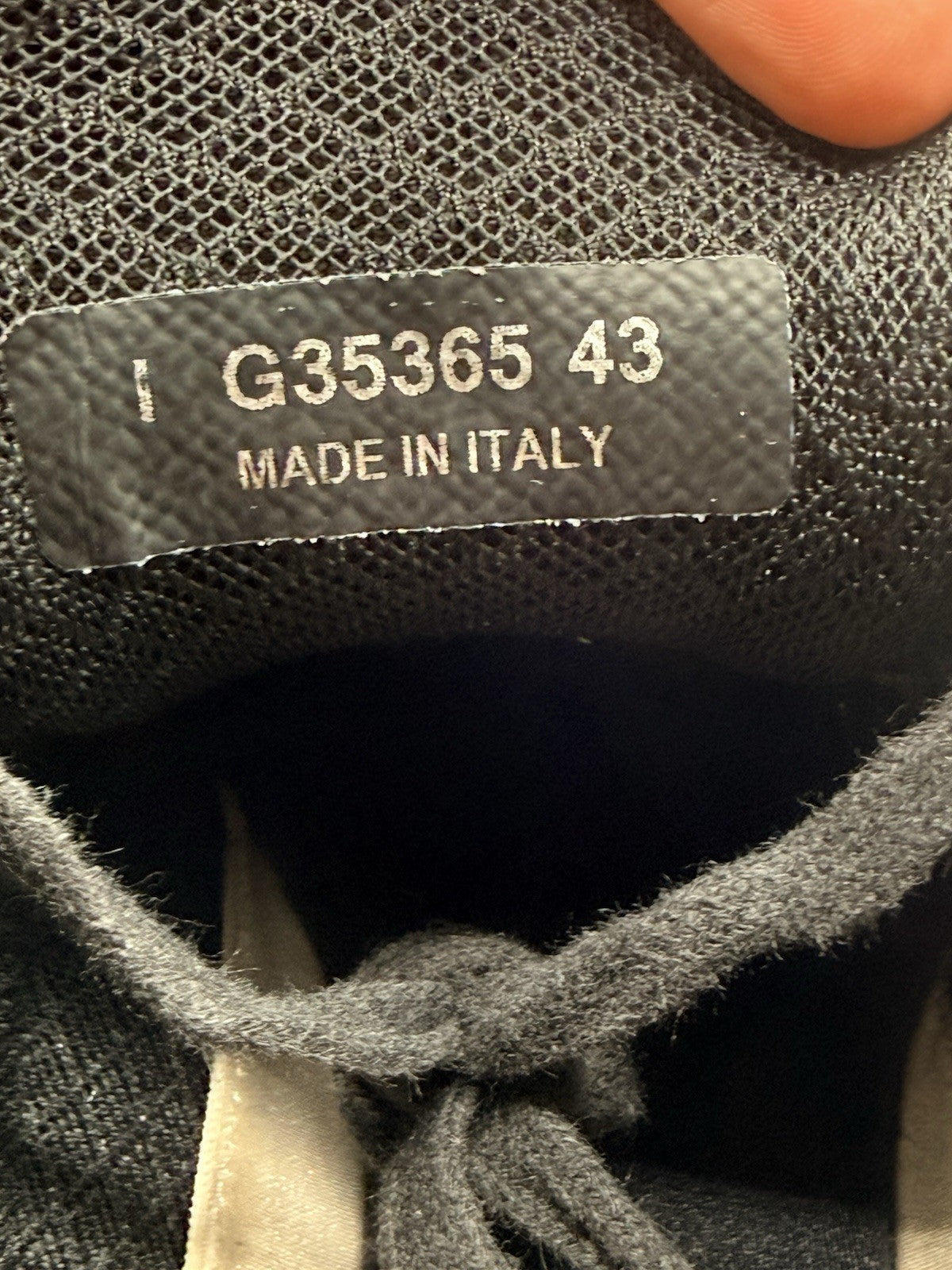 Size 10 - CHANEL CC Logo Black White