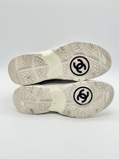 Size 7.5 - Chanel CC Logo Sneaker White