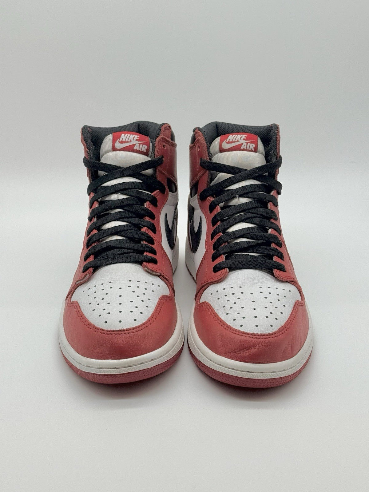 Size 10.5 - Jordan 1 Retro OG High Chicago (2015)