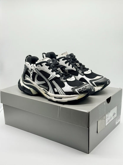 WORN ONCE Size 10 - Balenciaga Runner Sneaker White Black