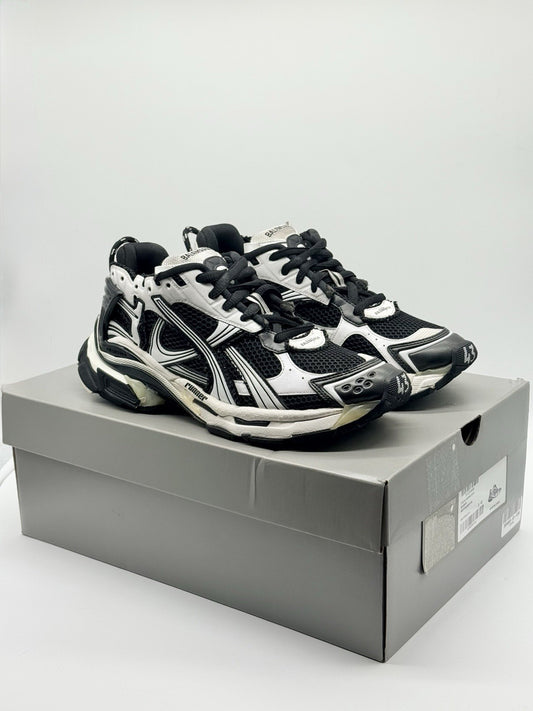WORN ONCE Size 10 - Balenciaga Runner Sneaker White Black