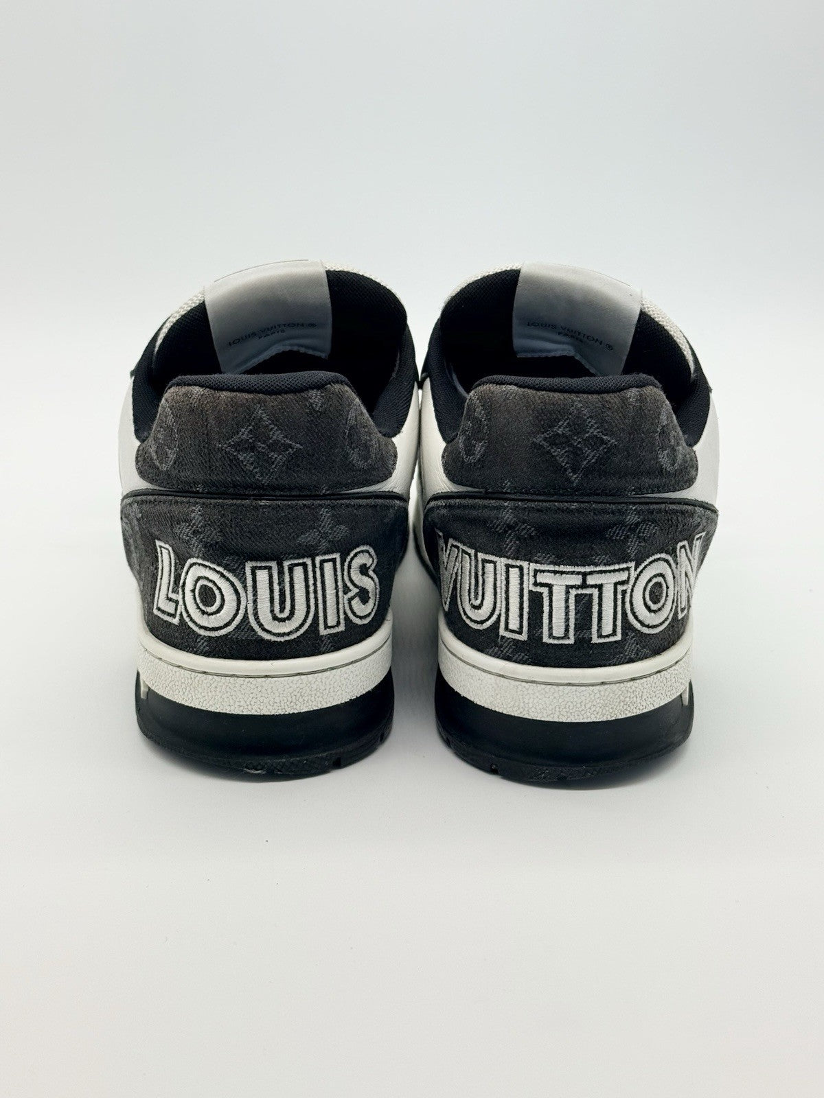 Size 9 - Louis Vuitton Trainer Low Strap Black