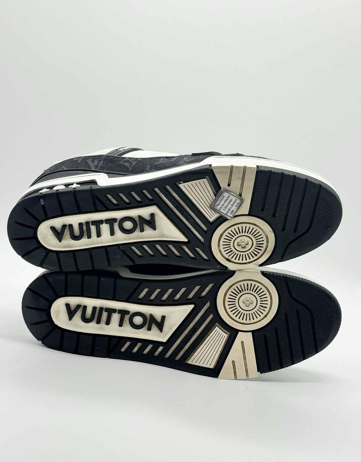 Size 11 - Louis Vuitton Trainer Low Black White
