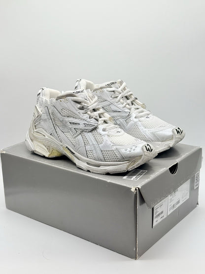 BRAND NEW Size 9 - Balenciaga Runner Sneaker White
