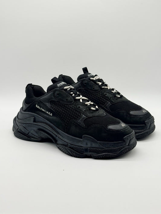 Size 10 - Balenciaga Triple S Sneaker Triple Black