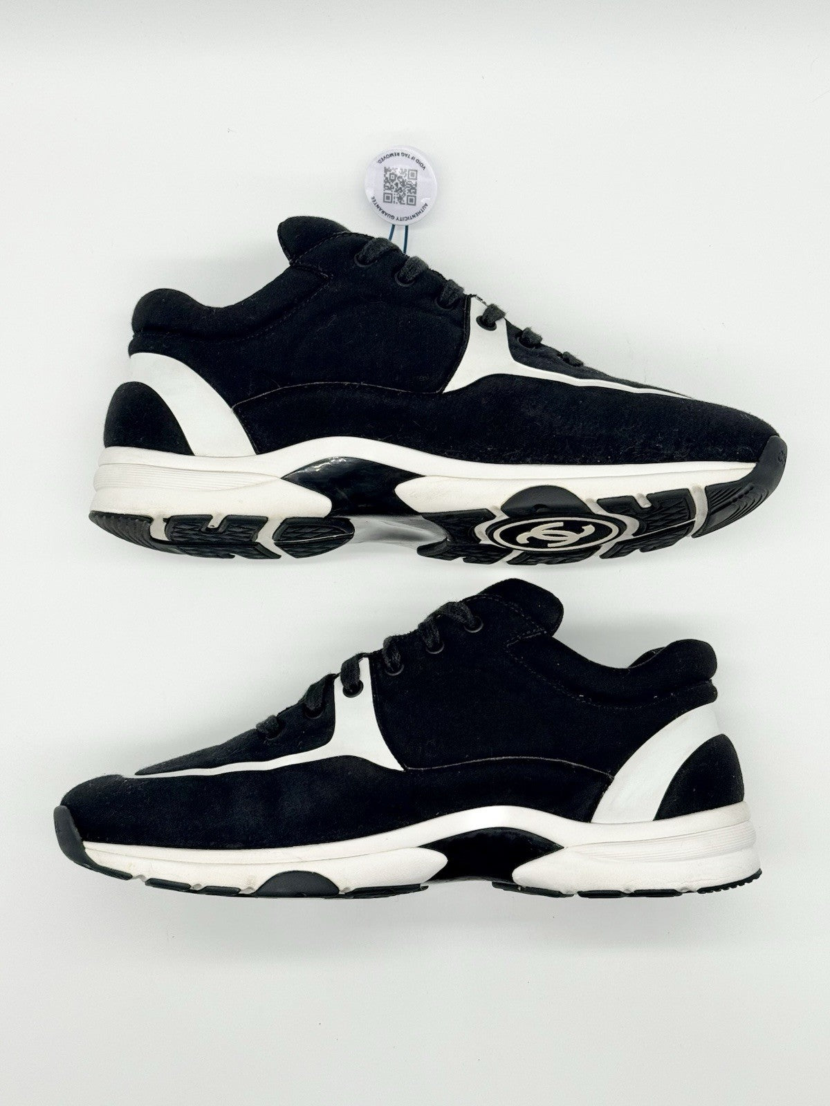 Size 10 - CHANEL CC Logo Black White