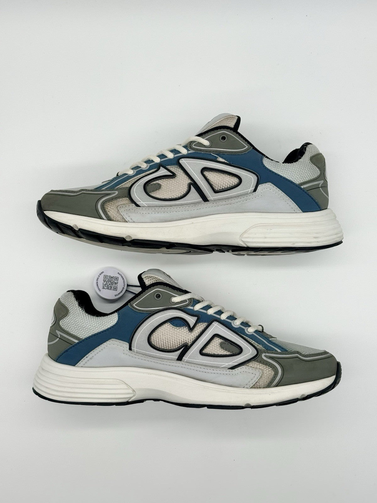 Size 9 - Dior B30 Light Blue Grey