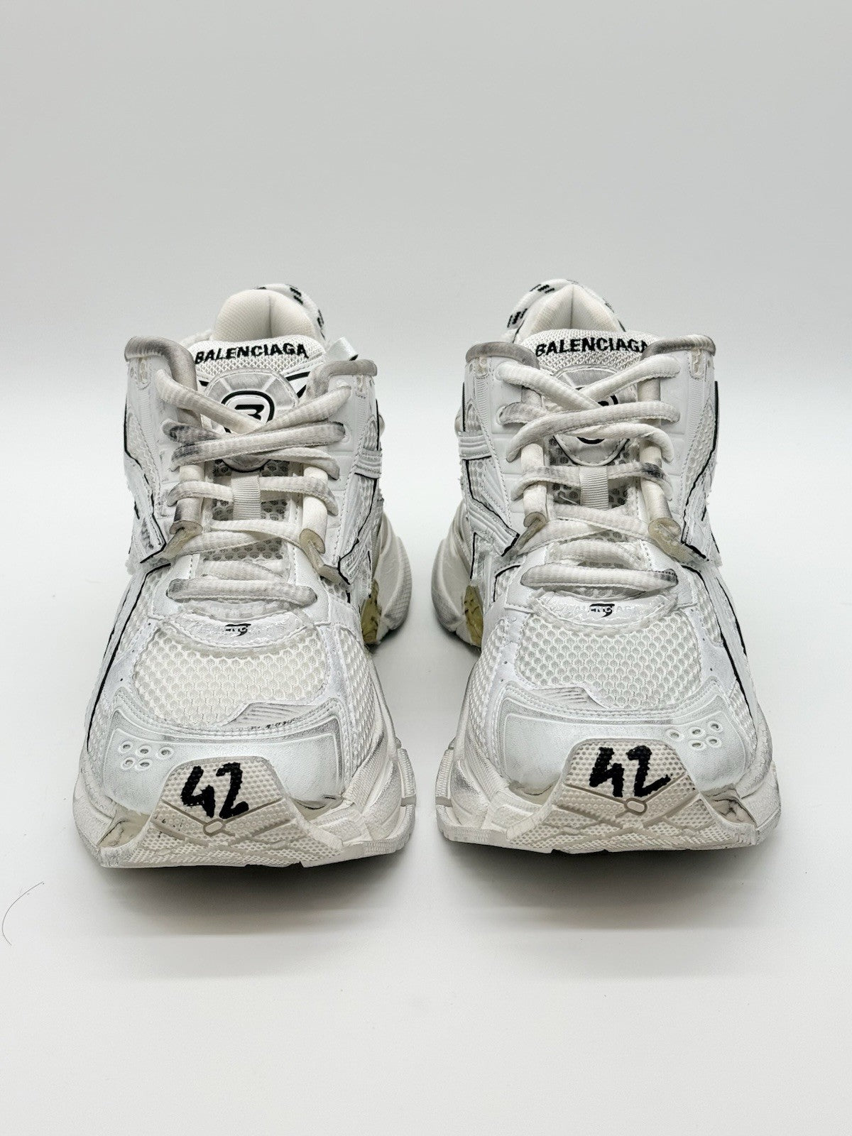 BRAND NEW Size 9 - Balenciaga Runner Sneaker White