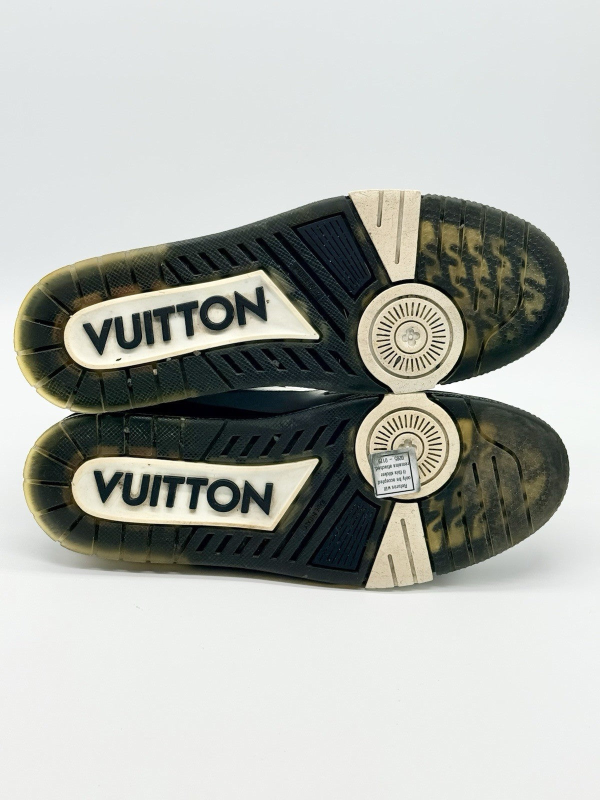 Size 9.5 - Louis Vuitton Trainer Low White Black