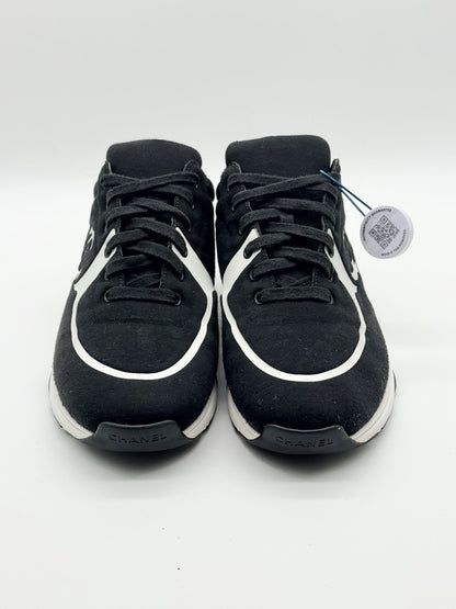 Size 10 - CHANEL CC Logo Black White