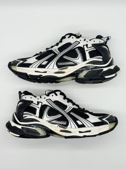 WORN ONCE Size 10 - Balenciaga Runner Sneaker White Black
