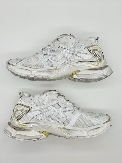 BRAND NEW Size 9 - Balenciaga Runner Sneaker White