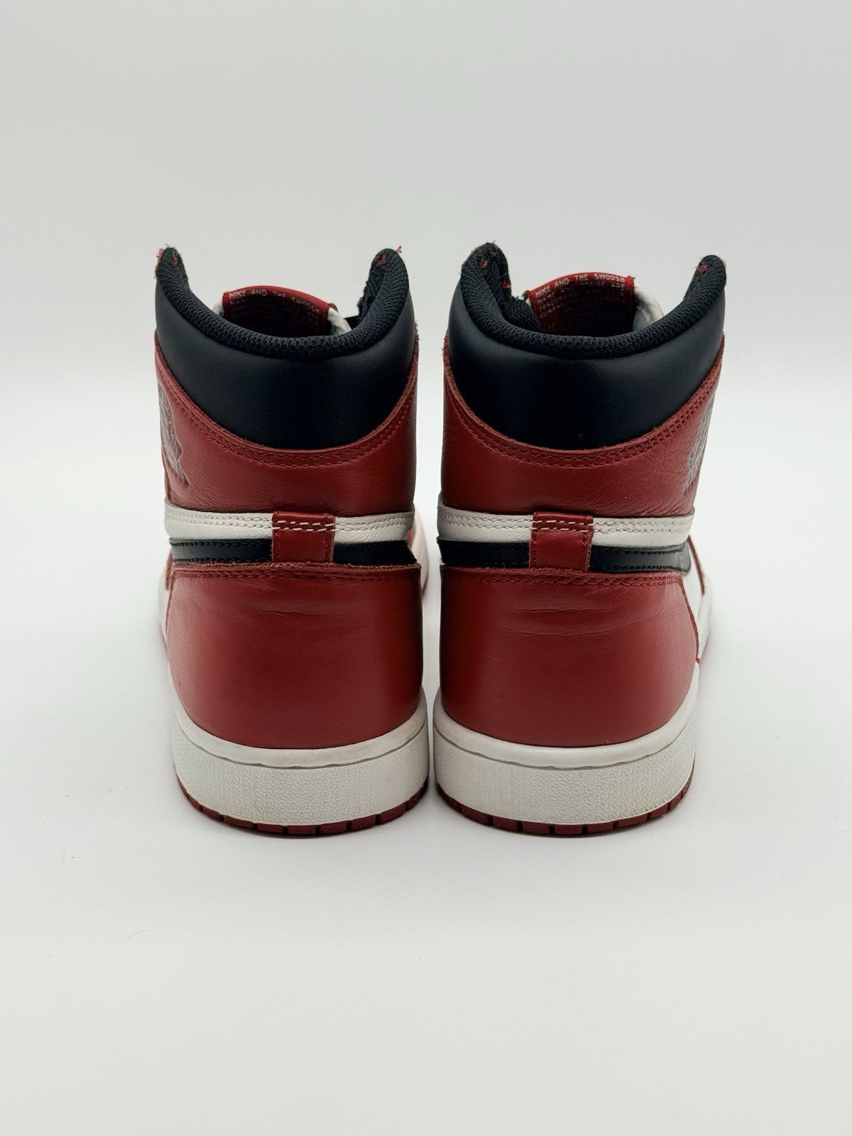 Size 10.5 - Jordan 1 Retro OG High Chicago (2015)