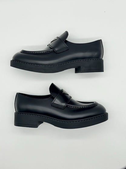 WORN ONCE Size 8 - PRADA Men's Black Leather Logo Slip On Loafers